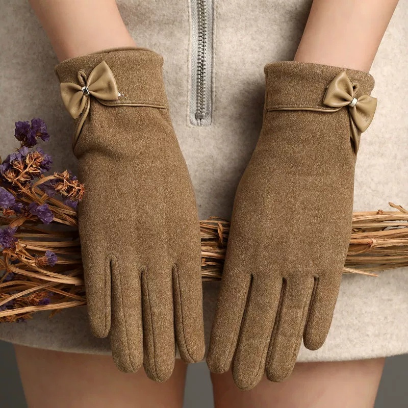 Winter Women's Bow Touch Scree - مراجعة Cycling Commute Essentials وسعره