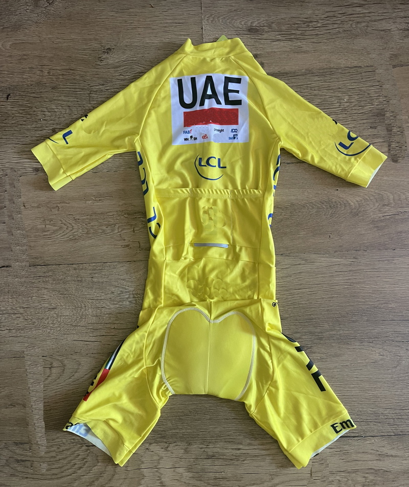 LASER CUT Skinsuit 2024 UAE TE - مراجعة Cycling Community وسعره